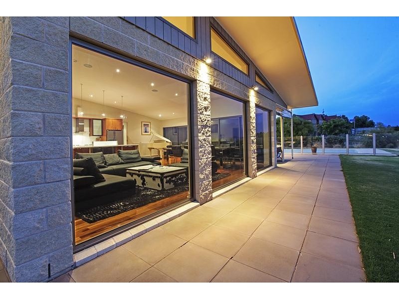 50 Viewbank Rise, Lovely Banks VIC 3221