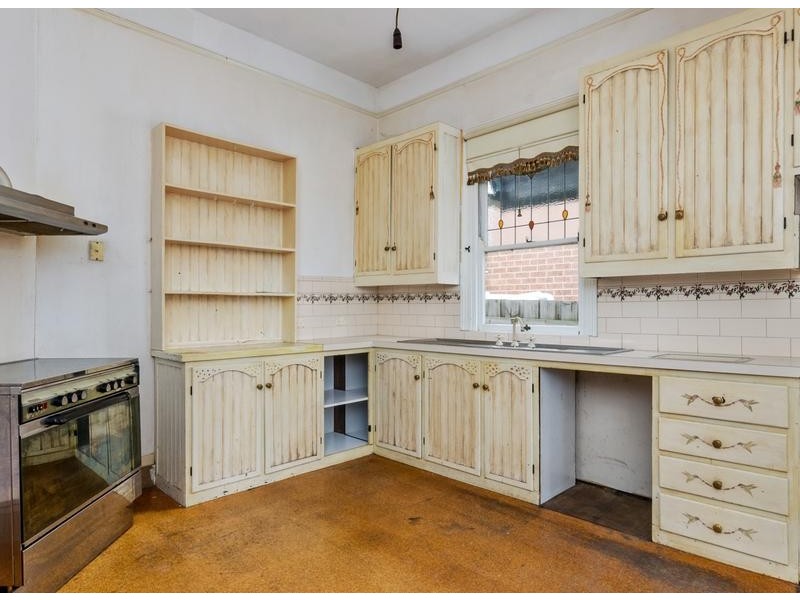 111 Aberdeen St, Newtown VIC 3220