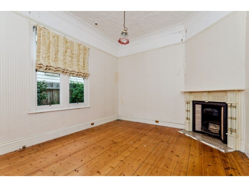 111 Aberdeen St, Newtown VIC 3220