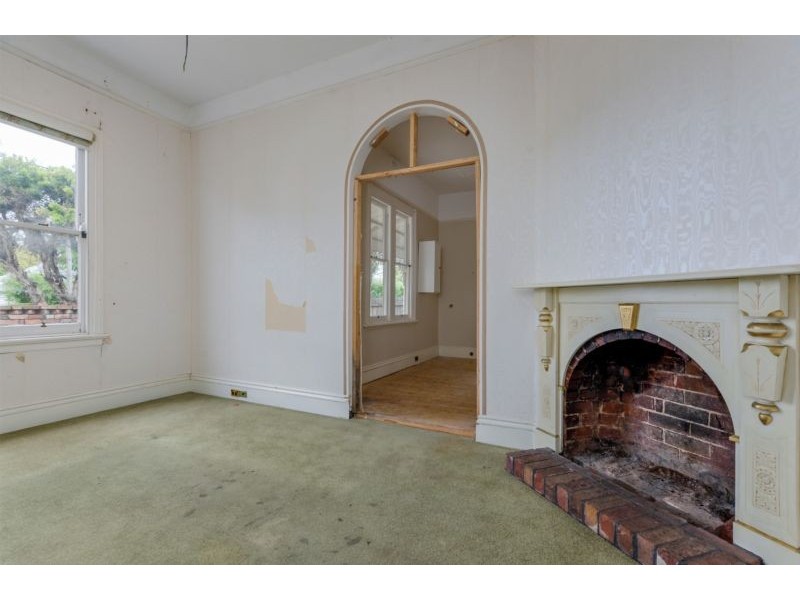 111 Aberdeen St, Newtown VIC 3220