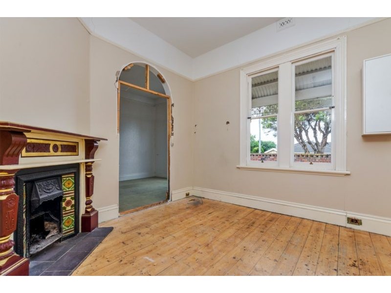 111 Aberdeen St, Newtown VIC 3220