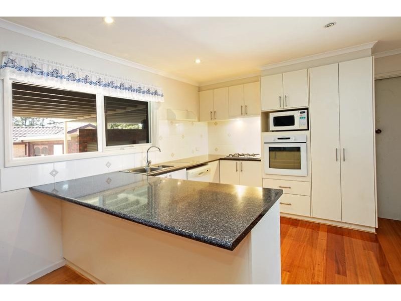 10 Daventry Ave, Grovedale VIC 3216
