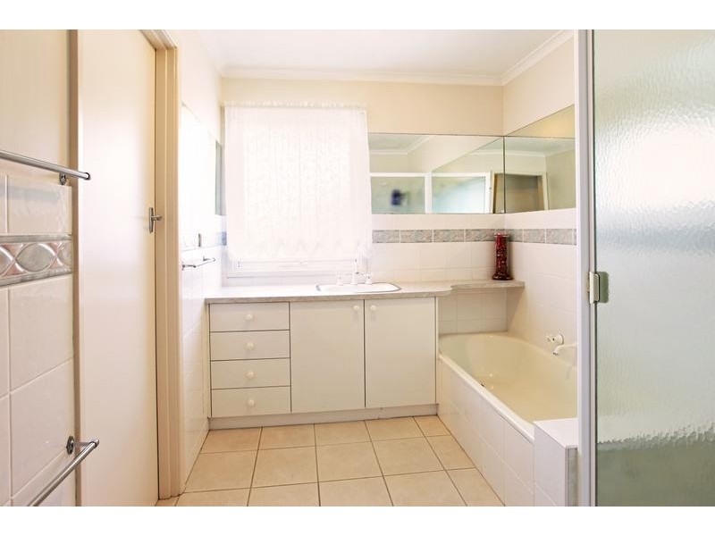 10 Daventry Ave, Grovedale VIC 3216