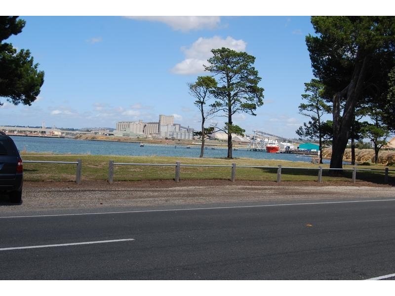 2/53 The Esplanade, North Shore VIC 3214