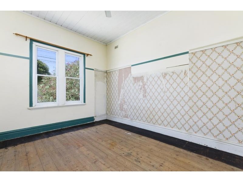 83 Shannon Ave, Manifold Heights VIC 3218