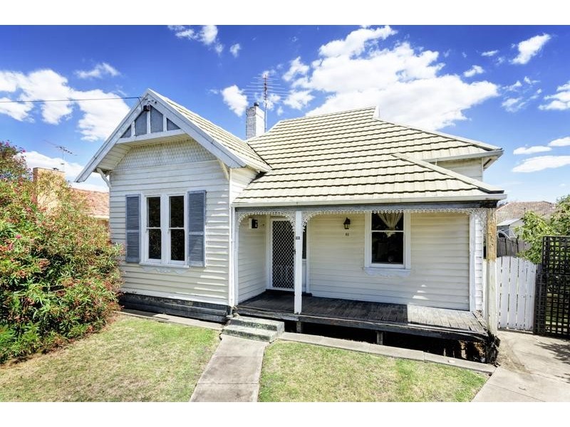 83 Shannon Ave, Manifold Heights VIC 3218