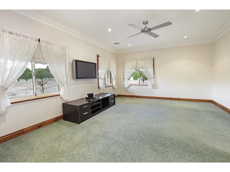 95 Asher Rd, Lovely Banks VIC 3221