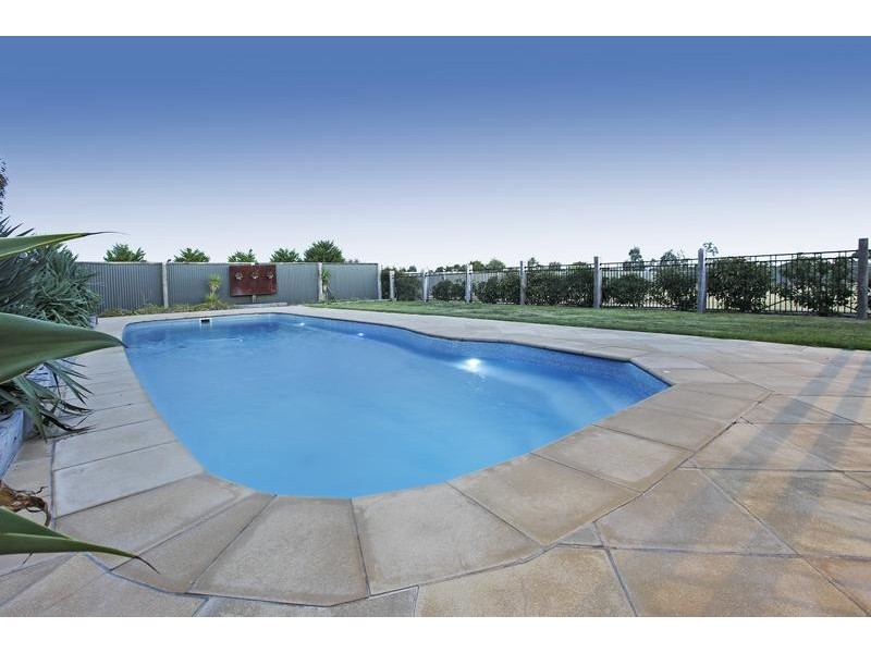 95 Asher Rd, Lovely Banks VIC 3221