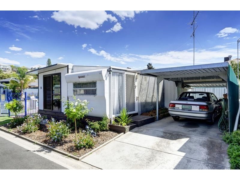 cabin 9/59 Barrabool Rd, Highton VIC 3216