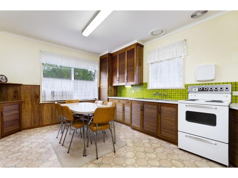 8 Brodribb Crt, Corio VIC 3214