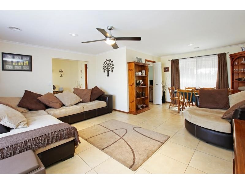 54 Greenville Dve, Grovedale VIC 3216