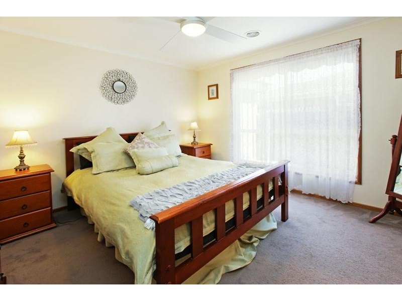 54 Greenville Dve, Grovedale VIC 3216