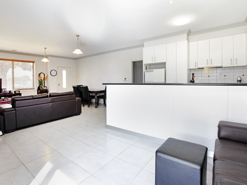 1/46 Vines Rd, Hamlyn Heights VIC 3215