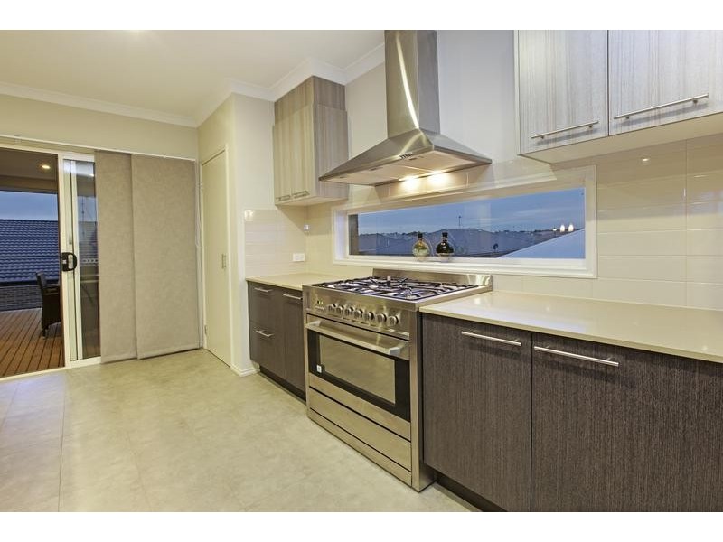 35 Nankeen Ave, Lara VIC 3212