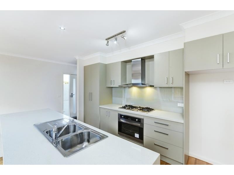 2/526 Ryrie St, East Geelong VIC 3219