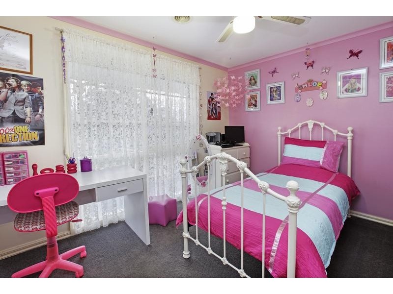 24 Grove Rd, Marshall VIC 3216