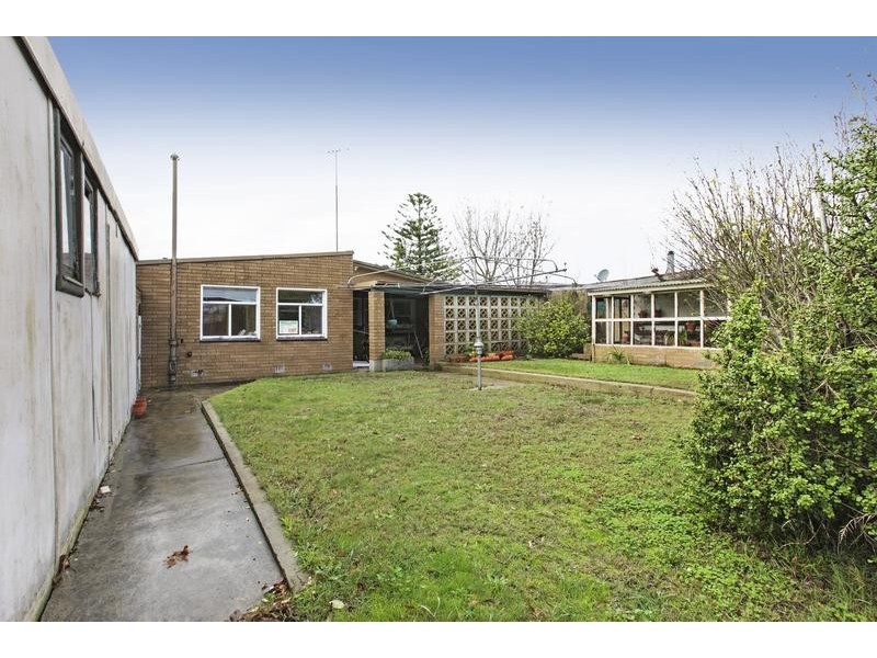 10 Gill St, Belmont VIC 3216
