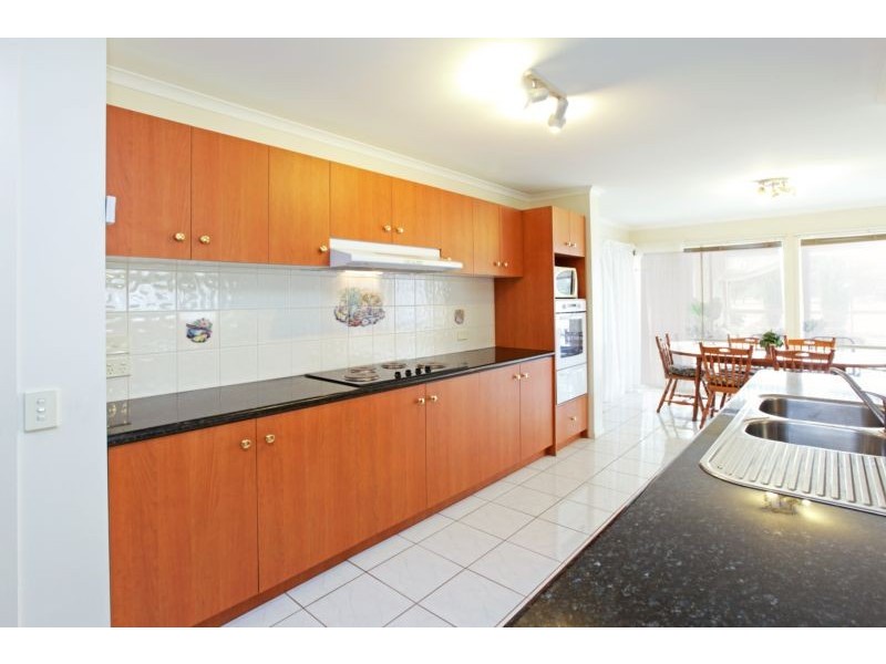 140 Emmersons rd, Lovely Banks VIC 3221