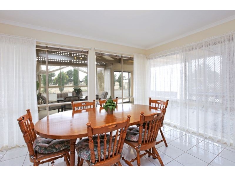 140 Emmersons rd, Lovely Banks VIC 3221