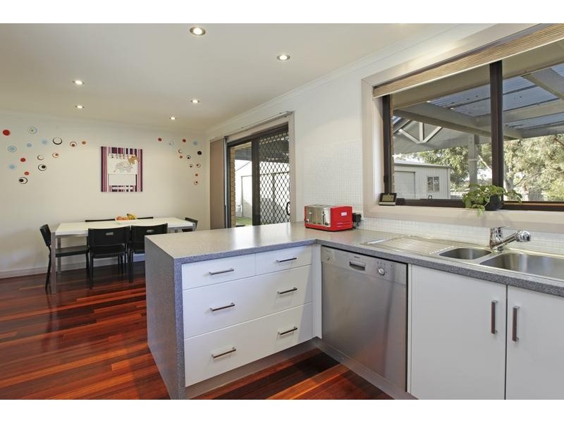 14 Burleigh Drive, Grovedale VIC 3216