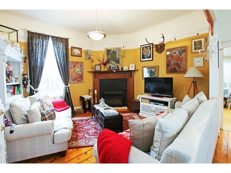 147 Autumn St, Geelong West VIC 3218