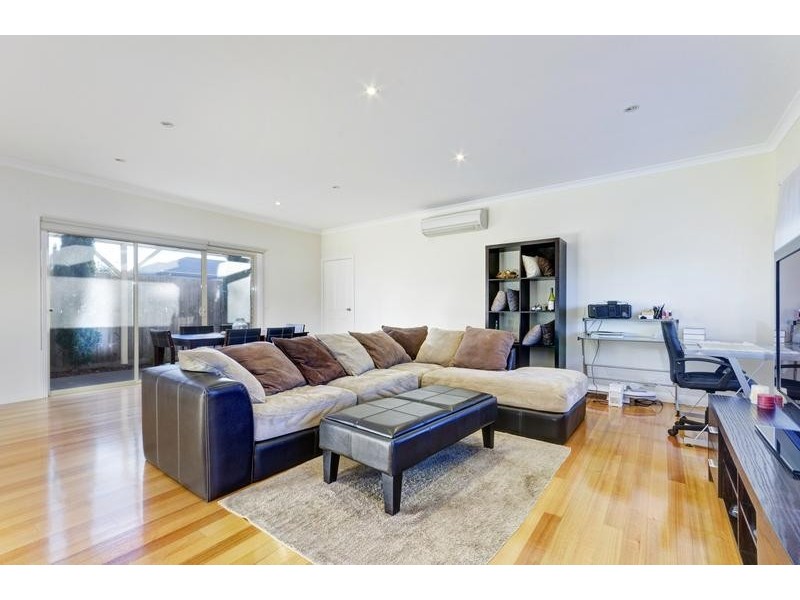 65 Wilton Ave, Newcomb VIC 3219