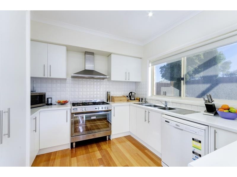 65 Wilton Ave, Newcomb VIC 3219