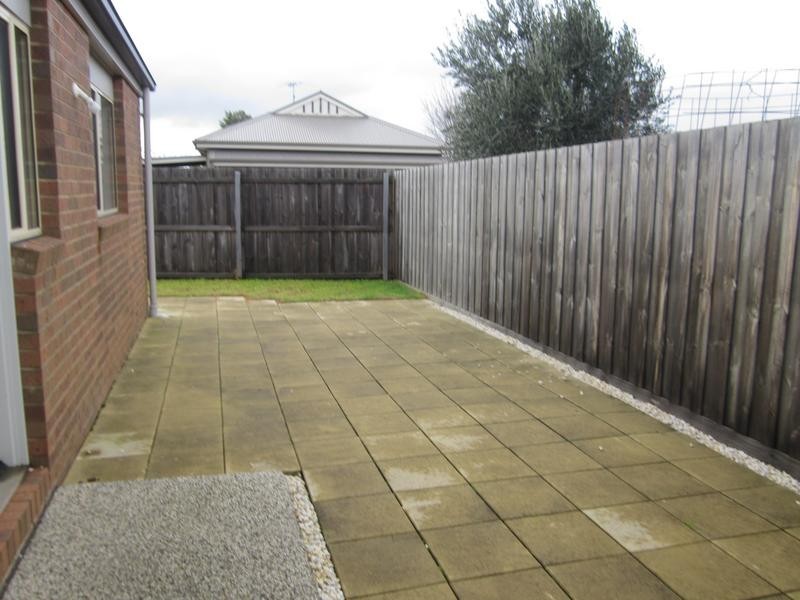 2/55 Anthony Street, Newcomb VIC 3219