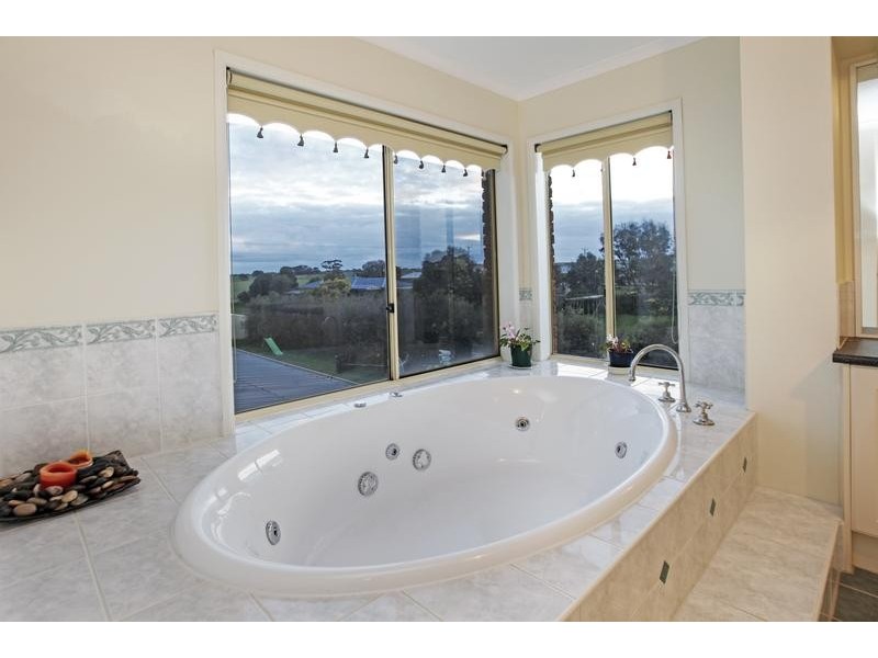 12-14 Moyston Lane, Waurn Ponds VIC 3216