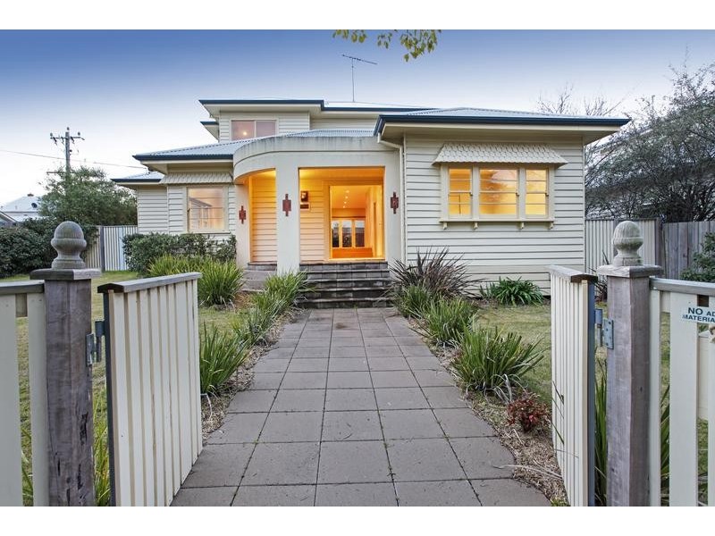 20 Girton Crescent, Manifold Heights VIC 3218