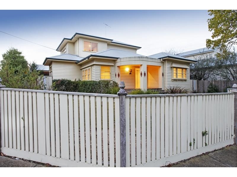 20 Girton Crescent, Manifold Heights VIC 3218