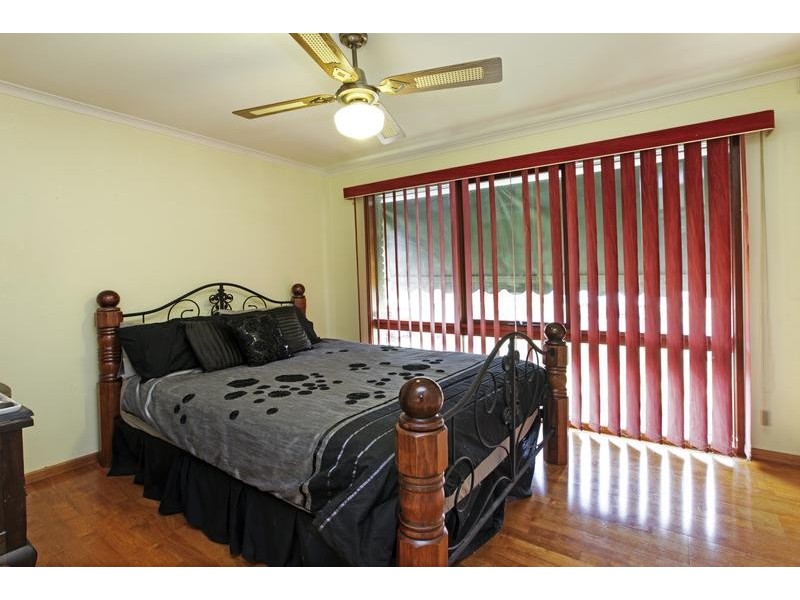 27 Nanworen crescent, Bell Park VIC 3215