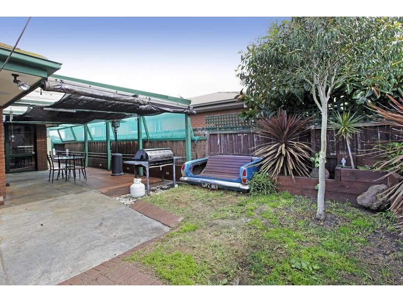 27 Nanworen crescent, Bell Park VIC 3215