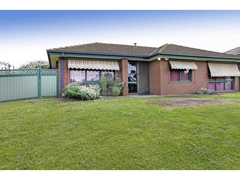 27 Nanworen crescent, Bell Park VIC 3215