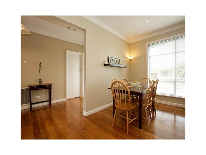 2/2 Tilly Court, Newcomb VIC 3219