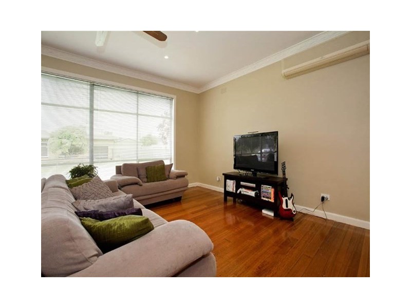 2/2 Tilly Court, Newcomb VIC 3219