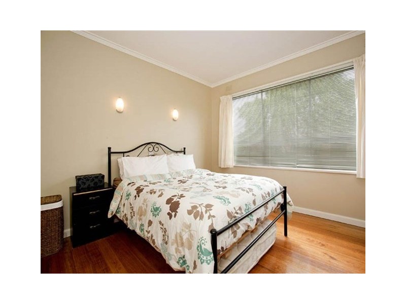 2/2 Tilly Court, Newcomb VIC 3219