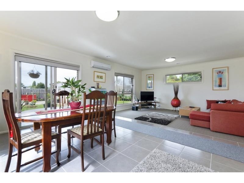 2 Eagle Pde, Norlane VIC 3214