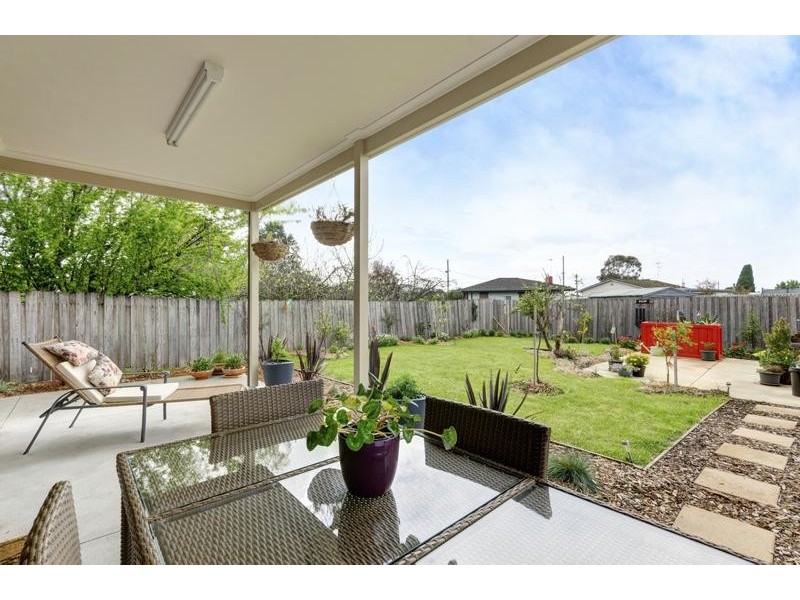 2 Eagle Pde, Norlane VIC 3214