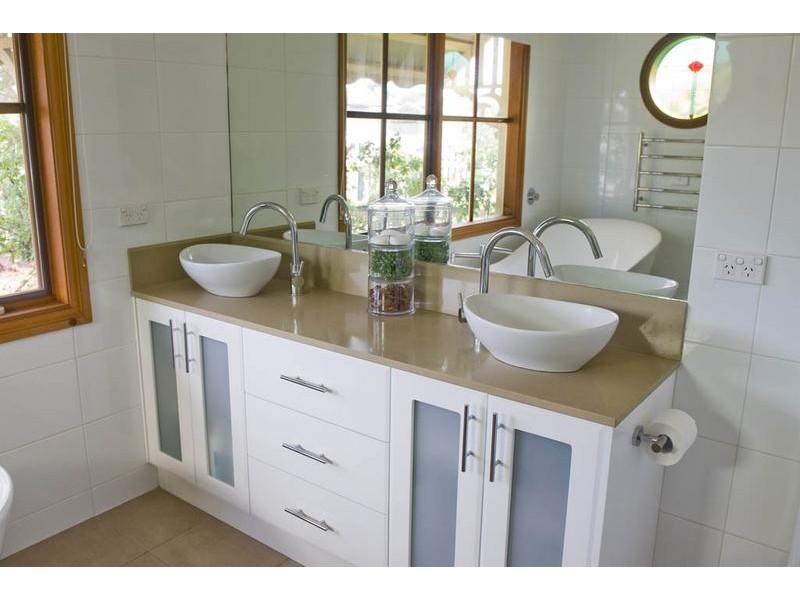 3 Melissa Crt, Leopold VIC 3224