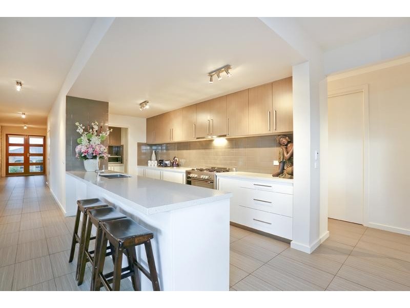 34 Huon Crescent, Leopold VIC 3224