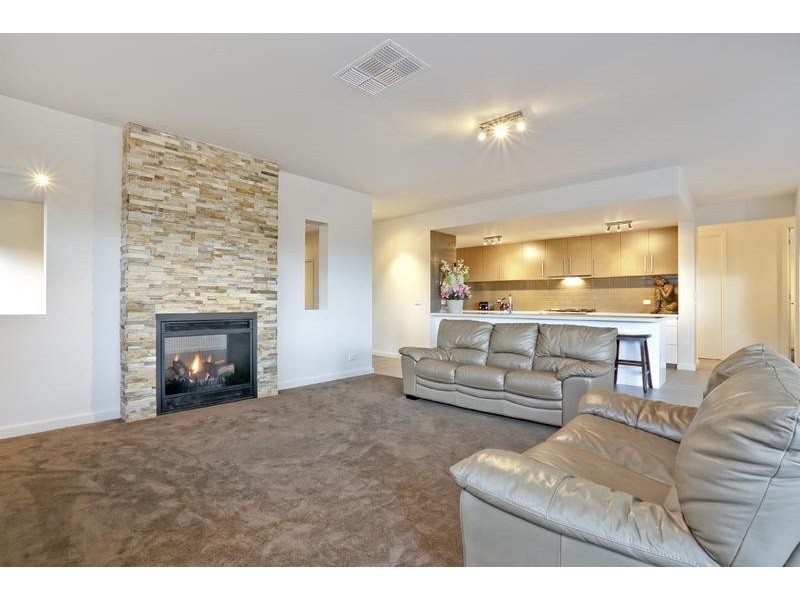 34 Huon Crescent, Leopold VIC 3224