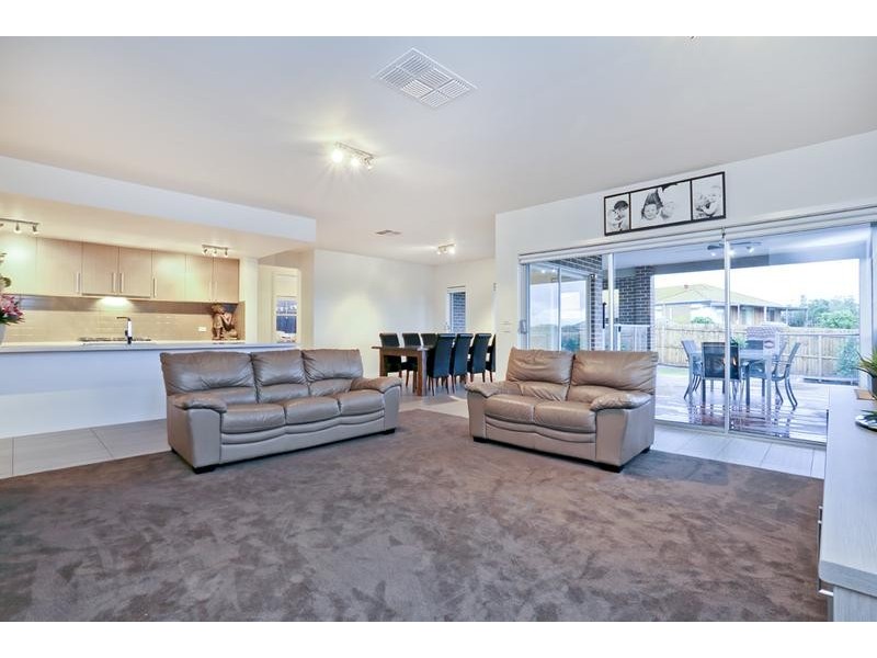 34 Huon Crescent, Leopold VIC 3224
