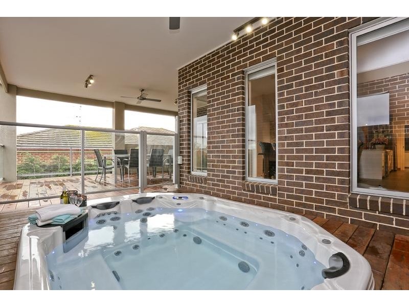 34 Huon Crescent, Leopold VIC 3224