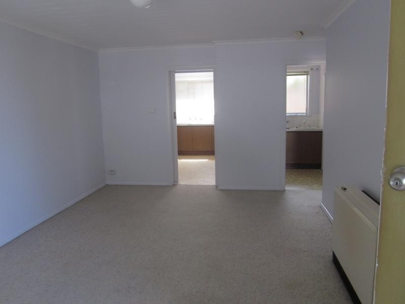 2/10 Stradling Avenue, Drumcondra VIC 3215