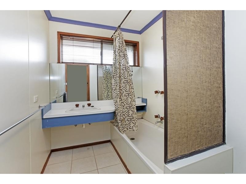 35 Bieske Rd, Grovedale VIC 3216