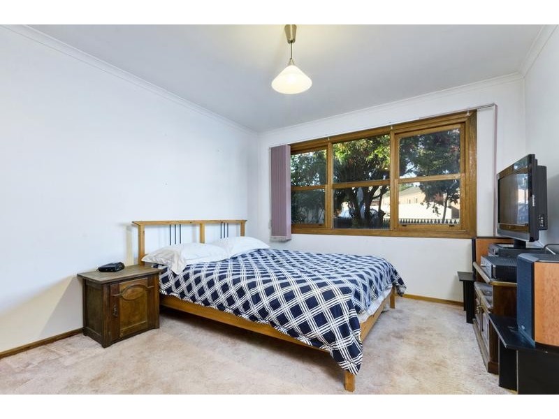 30 St Albans Road, East Geelong VIC 3219