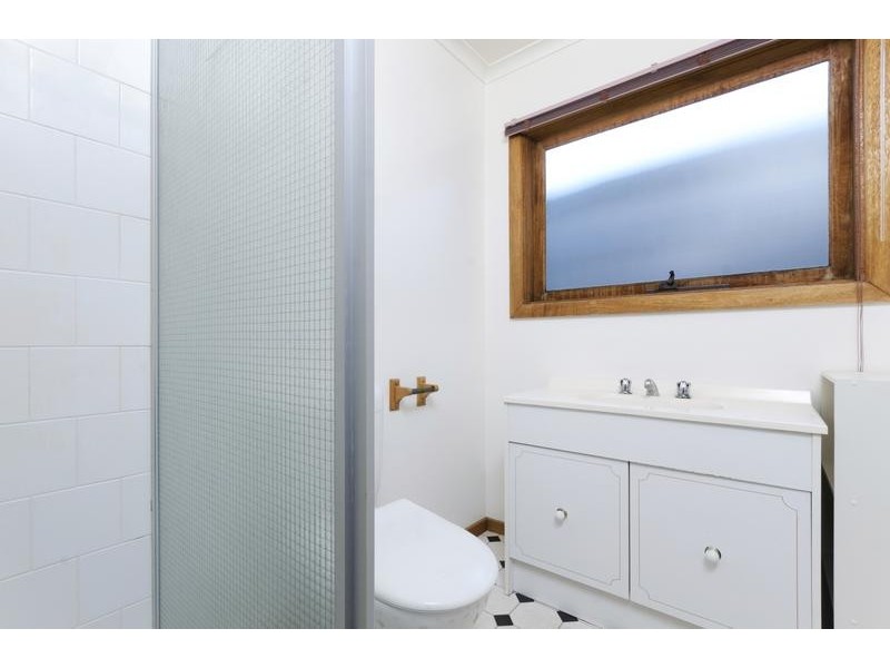 30 St Albans Road, East Geelong VIC 3219