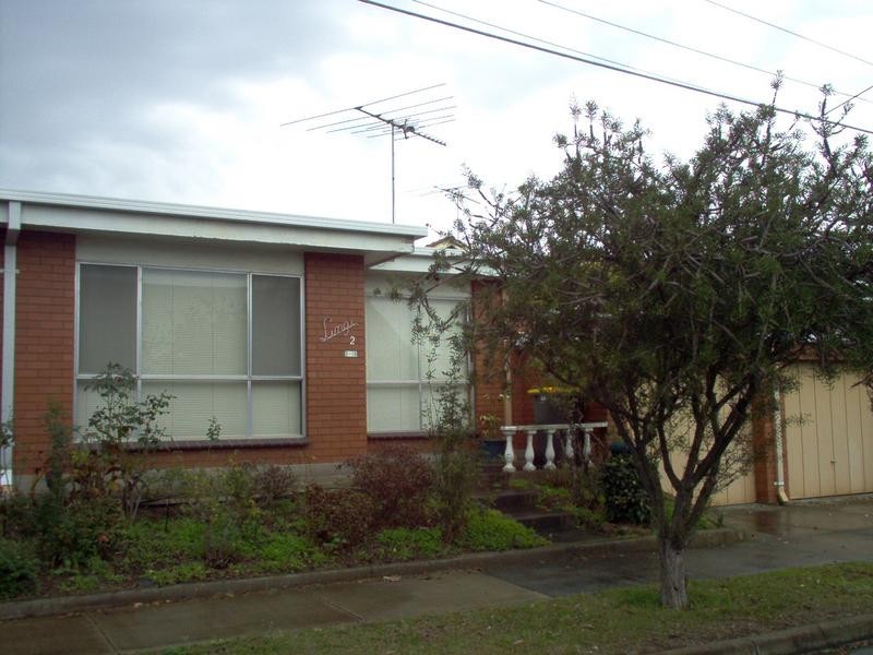 2/10 Stradling Avenue, Drumcondra VIC 3215