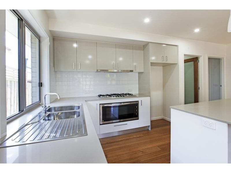 2B Royal Crescent, Hamlyn Heights VIC 3215